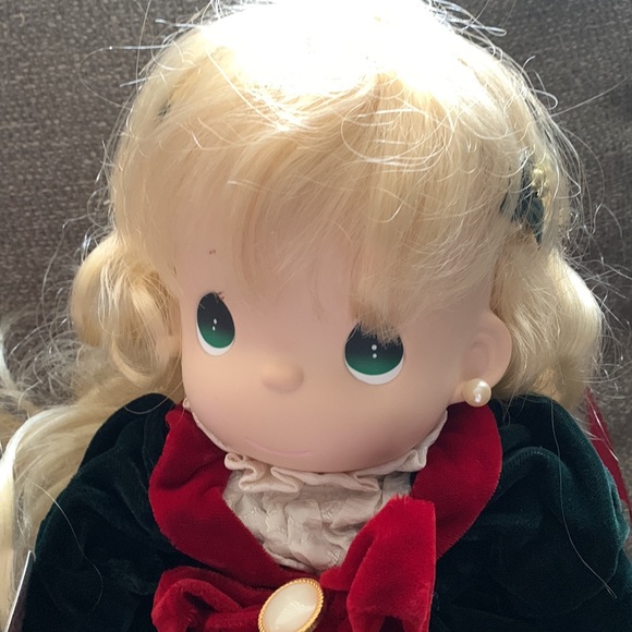 Precious Moments Stocking Doll Gabrielle - Picture 2 of 11